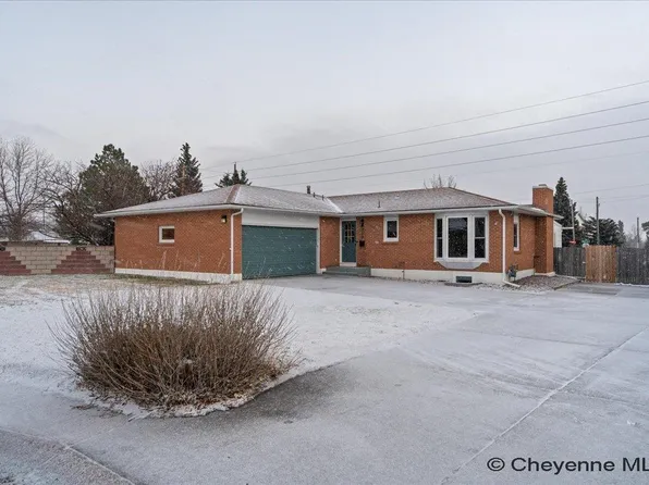 329 Bocage Dr, Cheyenne, WY 82009