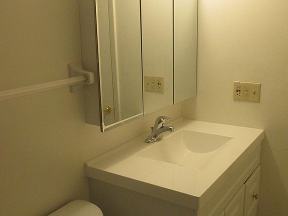 2nd image of 781 SW Gardens Blvd APT 9