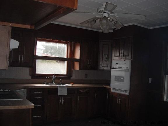 2nd image of 92 Orange St