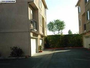 3rd image of 25109 Angelina Ln