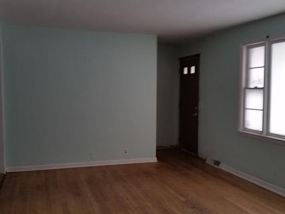 5th image of 5321 East Dr