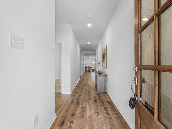 4th image of 544 Hickory Ridge Dr