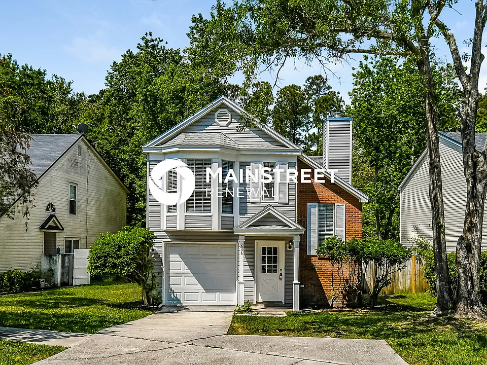 636 Staffordshire Dr