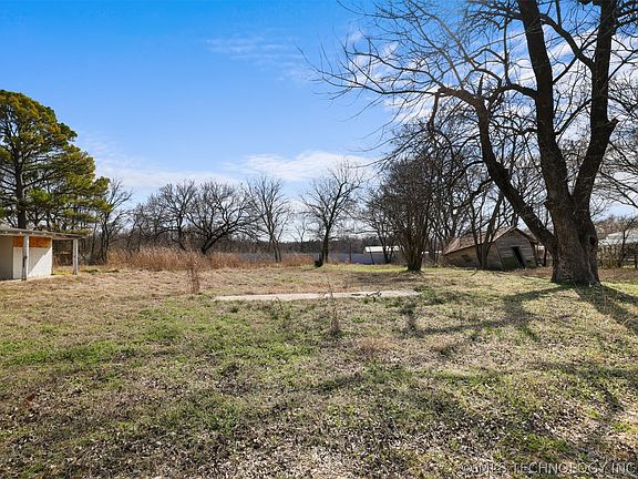 5th image of 711 Blanchard Rd