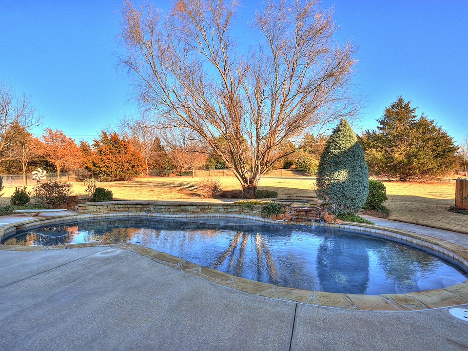 1st image of 10624 Pond Meadow Dr