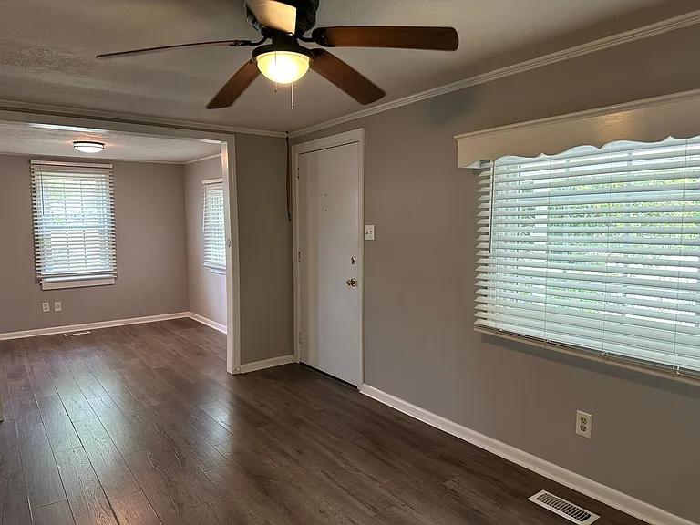 420 W Mountain Dr — Photo 11