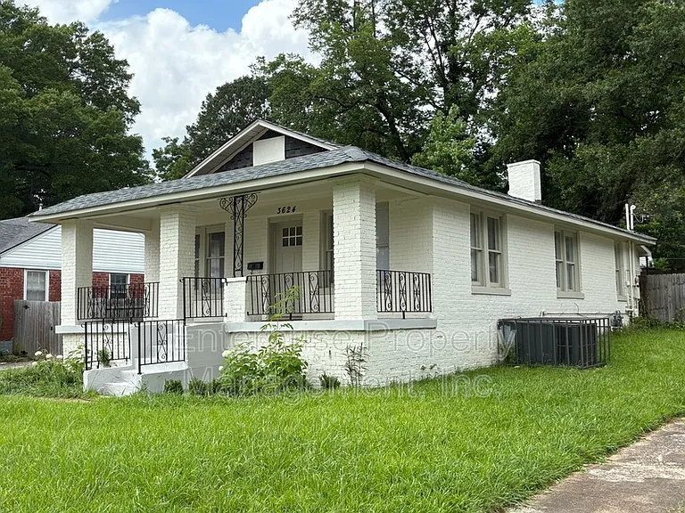 3624 Marion Ave — Photo 2