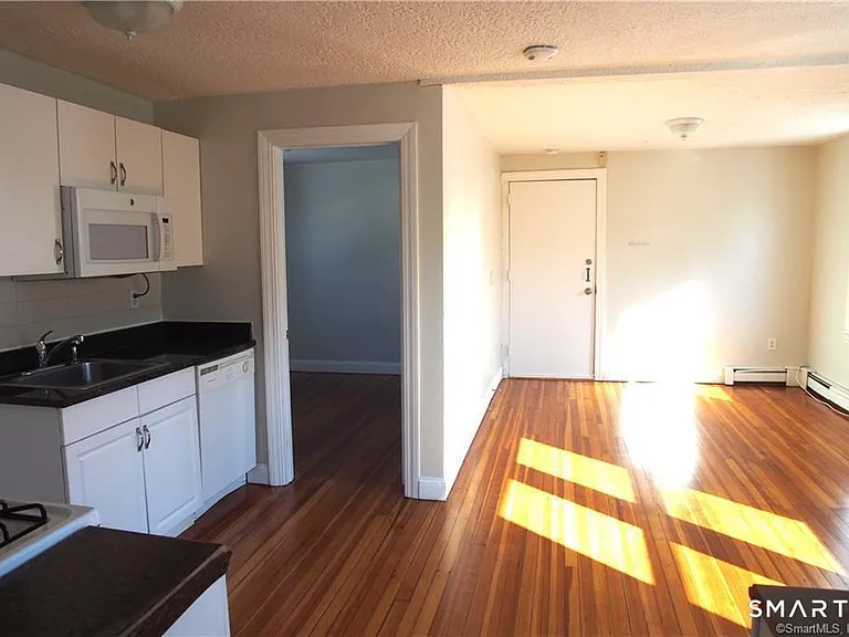 81 Longfellow Ave #2 — Photo 5