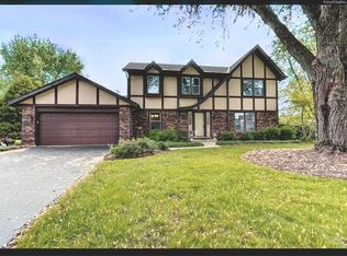 1202 Vermont Ct, Naperville, IL