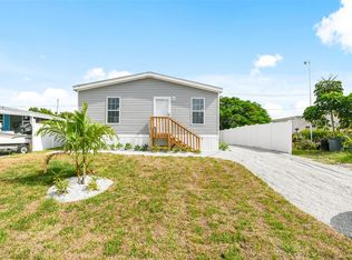 6989 SE Ridgeway Ter, Hobe Sound, FL 33455