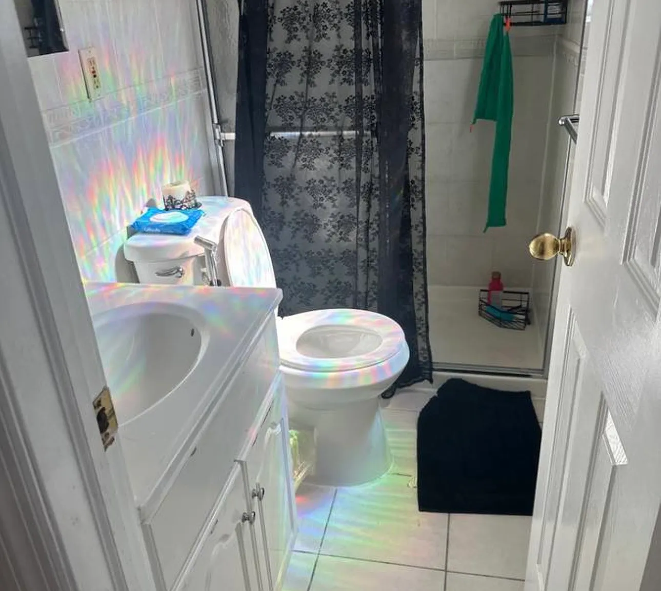 3 bed, $1,300 — Photo 1