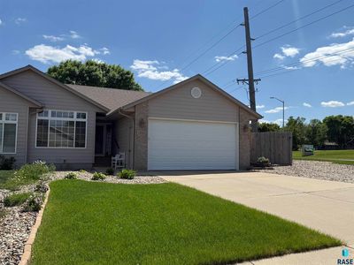 1201 E 62nd St, Sioux Falls, SD, 57108