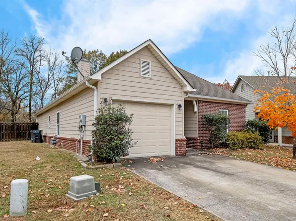 459 Holland Lakes Dr N, Pelham, AL 35124