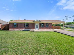308 Barnes St, Fairfield, TX 75840