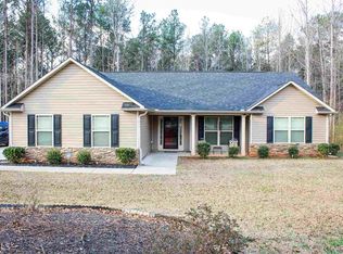121 Lamb Rd, Moreland, GA 30259