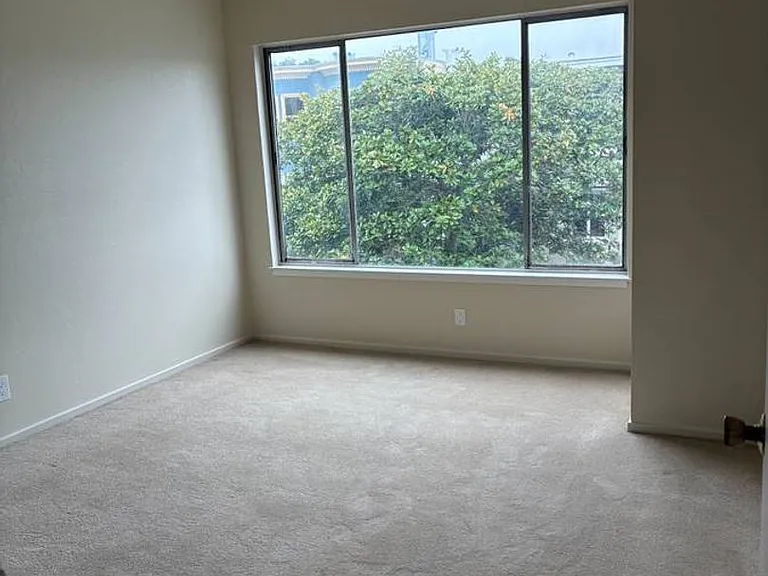 720 2nd Ave — Photo 6