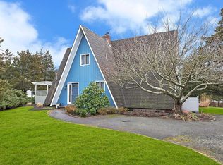 17A Hampton Harbor Rd, Hampton Bays, NY 11946