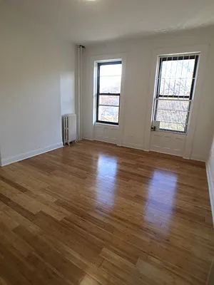 Rented by Bohemia Realty Group | media 7