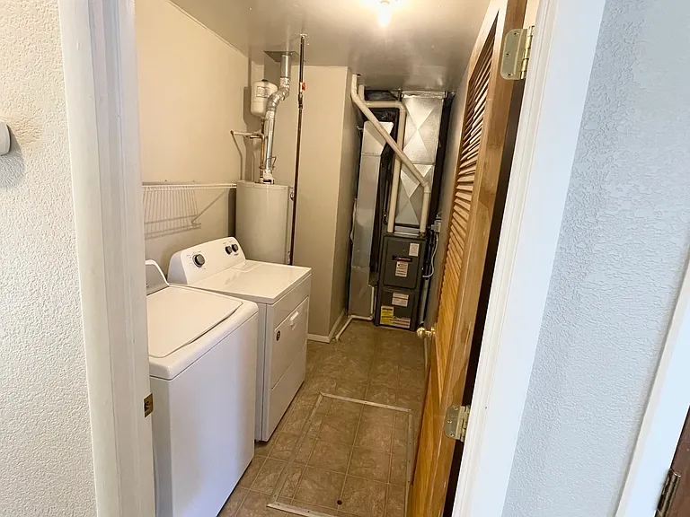 Boswell Dr — Photo 10