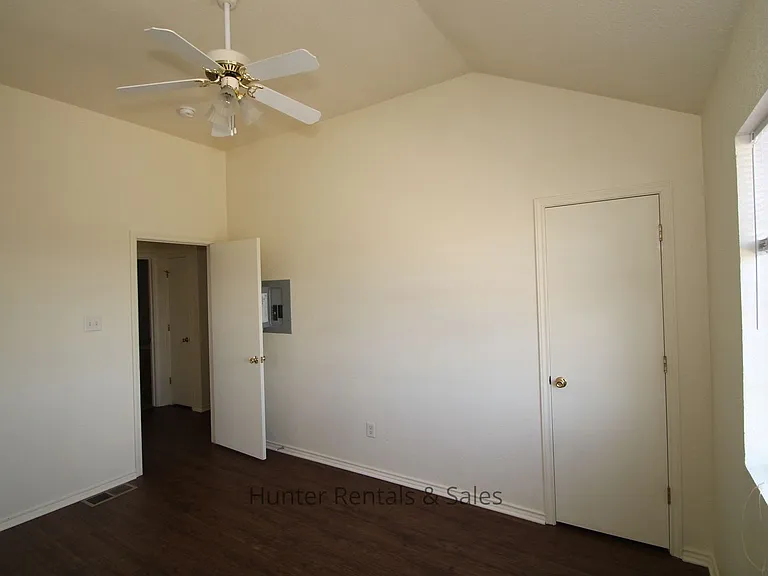 4000C Gus Dr — Photo 8