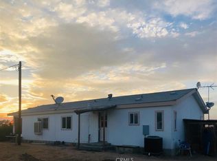 10565 Barker Rd, Apple Valley, CA 92308