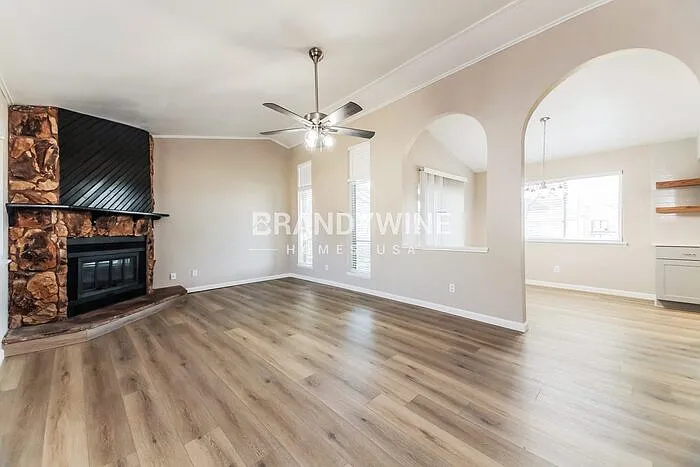 5010 Collingwood Dr — Photo 6