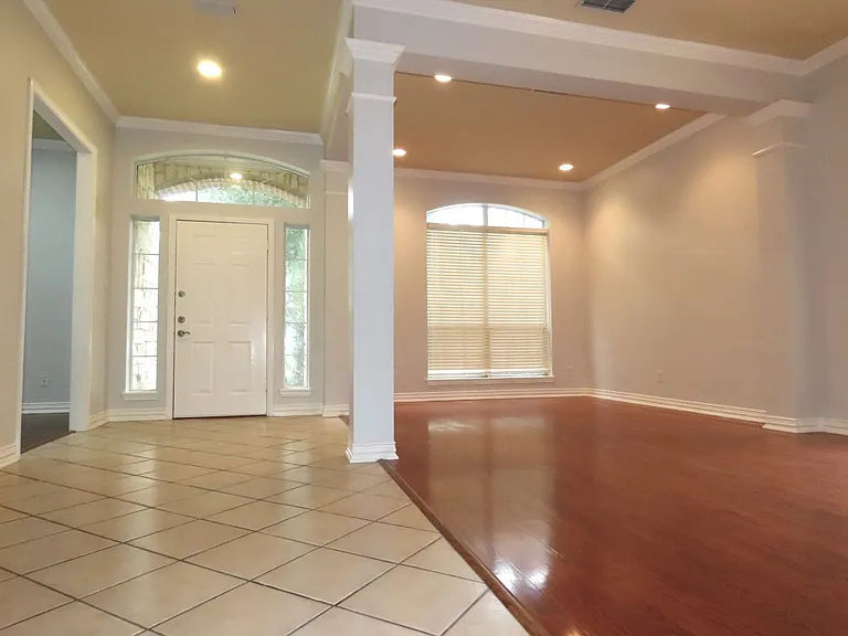 7609 Abbeywood Ct — Photo 5