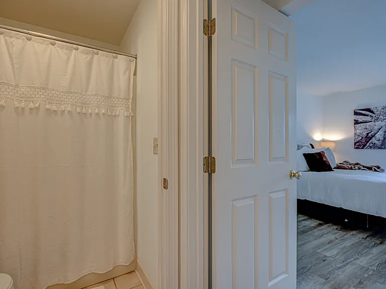 100 Northridge Dr #9 — Photo 17