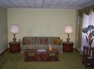 1040 Mount Cobb Rd, Lake Ariel, PA 18436