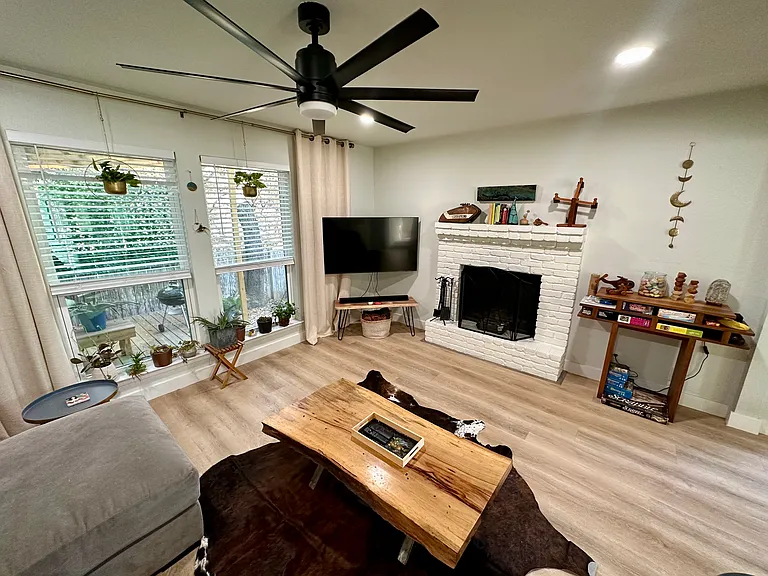 1308 Matthews Ln #B — Photo 14