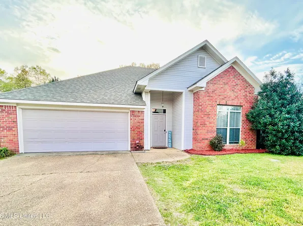 912 Clubhouse Dr, Pearl, MS 39208