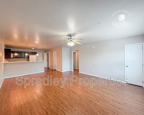 255 E 5th Ave Photo 1
