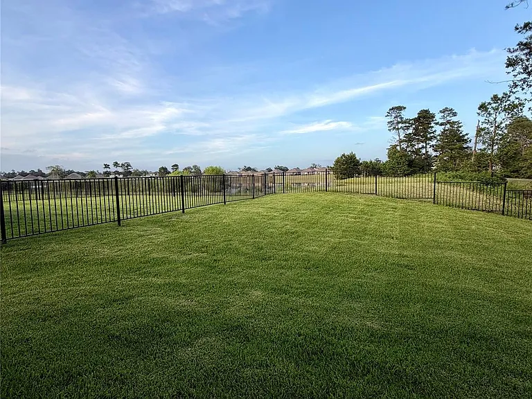 533 Shoreview Dr — Photo 20