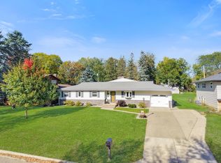 207 E Hollett St, Tracy, MN 56175