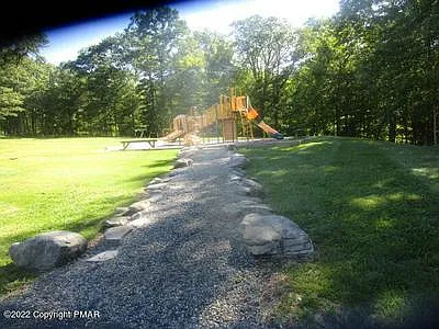 189 Oakenshield Dr — Photo 64