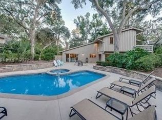 12 Sand Hill Crane Rd, Hilton Head Island, SC 29928