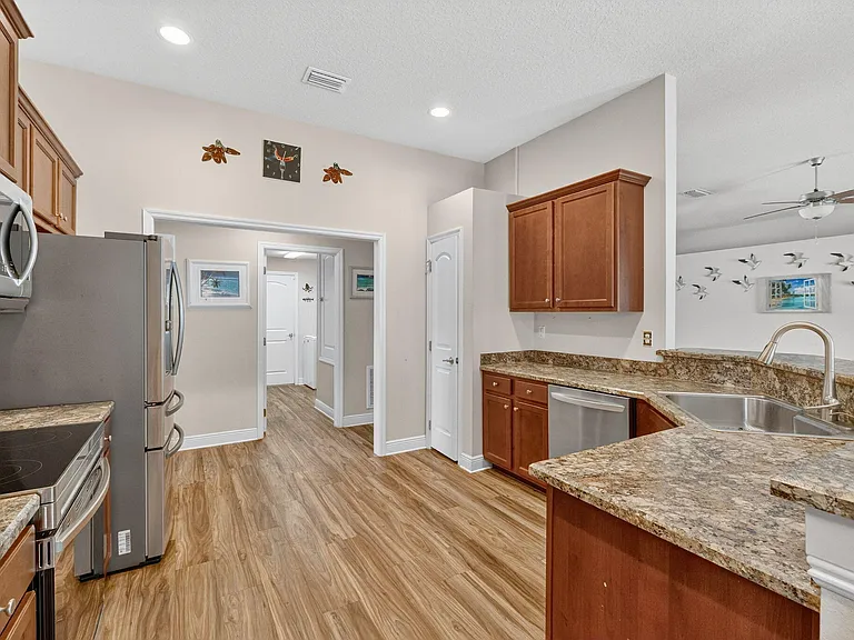 5547 NW Cordrey St — Photo 13