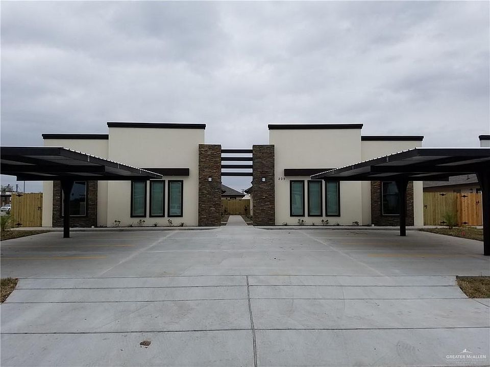 1st image of 209 Teak Dr APT 3