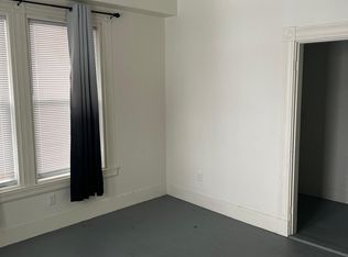 72 Center St APT 5, Bangor, ME 04401