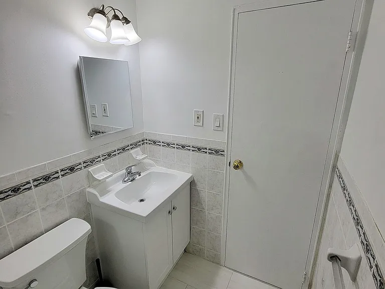 135 Grant Ave #1 — Photo 7