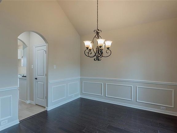 2nd image of 2314 Whitney Ln