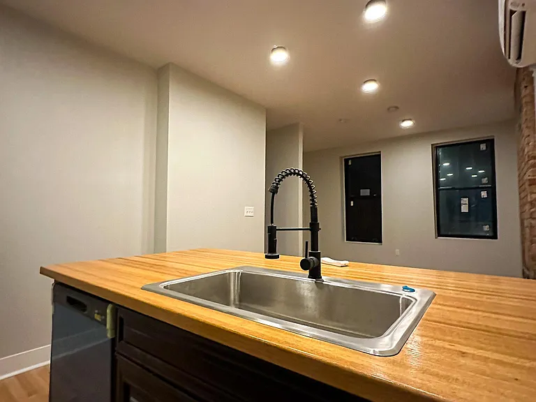 68 E McMicken Ave #10 — Photo 5