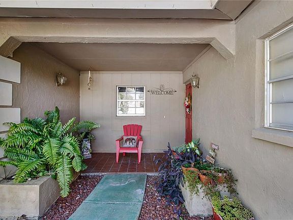 4th image of 3611 Woodhill Dr