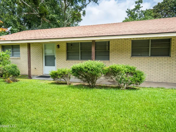 2528 Meadow Rd, Biloxi, MS 39531