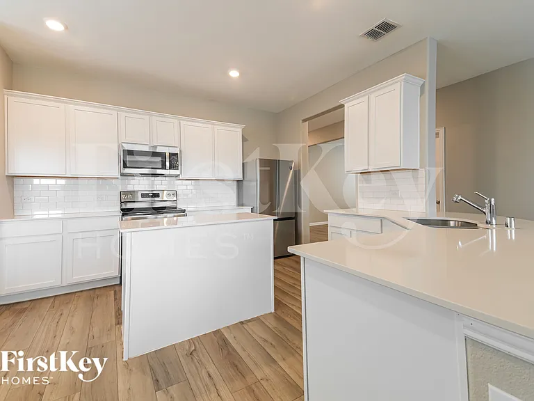 5217 Rockrose Ln — Photo 8