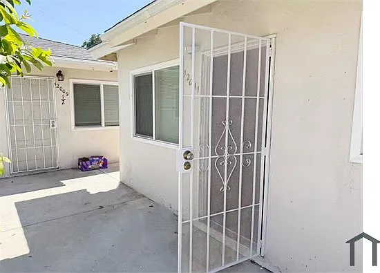 12011 Elliott Ave #12011 — Photo 2