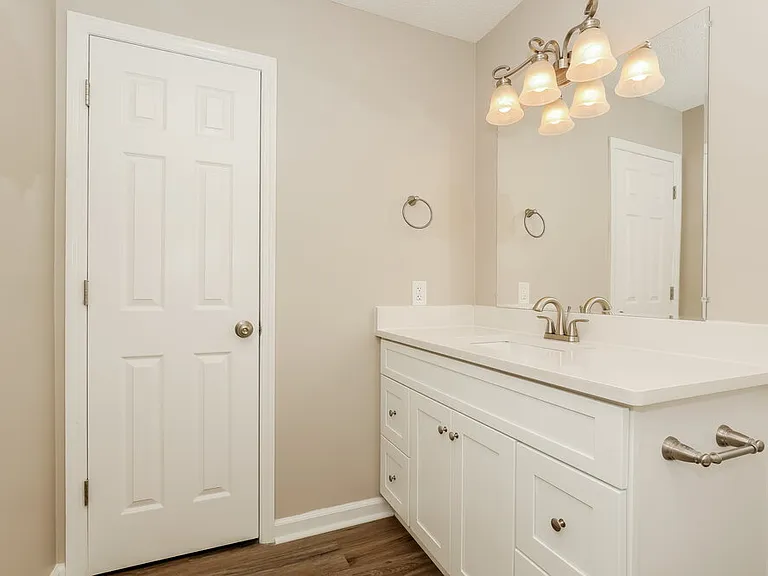 2409 Racquet Club Dr — Photo 15