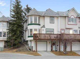 90 Patina Rise SW, Calgary, AB T3H 3R5