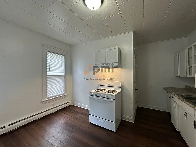 1122 Spring St #A — Photo 5