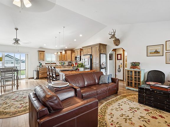 5th image of 4040 Swan Rd